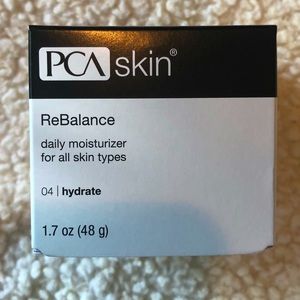 PCA Skin ReBalance daily moisturizer for all skin types 04 hydrate